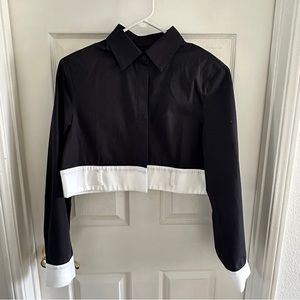 Cute black and white cropped blouse